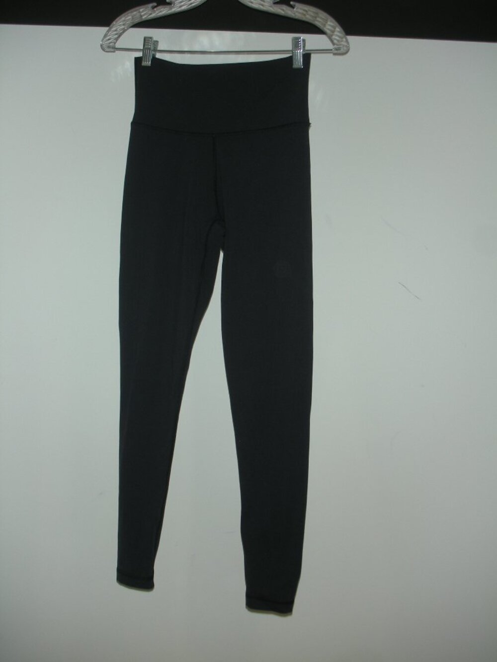 TNA Aritzia Black High Rise Yoga Leggings Sz S 26" Inseam Soft Stretch